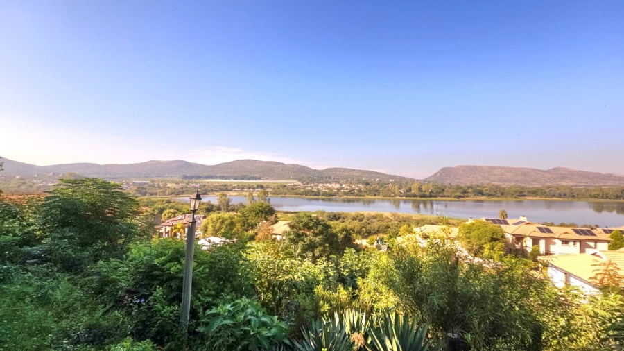 3 Bedroom Property for Sale in Birdwood Estate North West